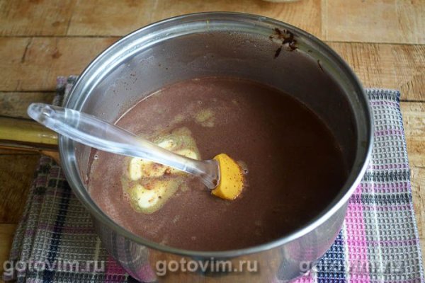 Блинный торт с бананами и шоколадом