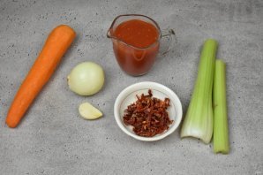 Рыбные "Польпетте" в соусе с овощами