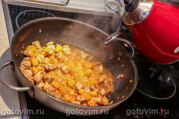 Перловка с мясом и тыквой Перловка с мясом и тыквой