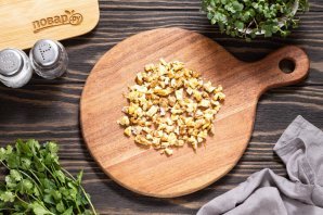 Постный салат с красной фасолью