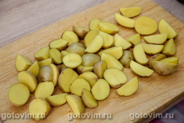 Картофель беби, обжаренный в мультиварке