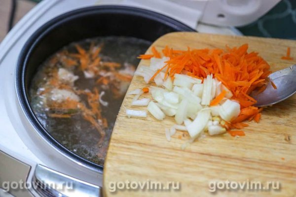 Суп куриный с клецками в мультиварке