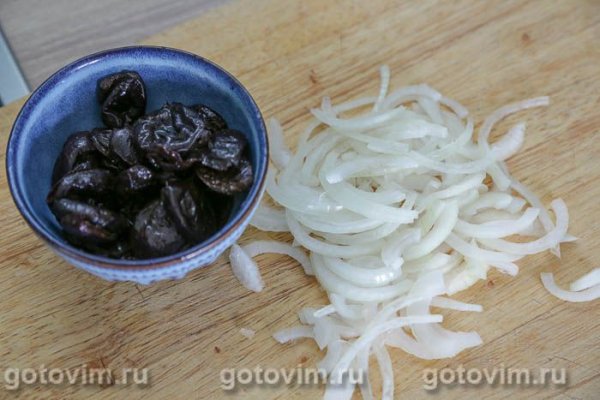 Бигус с квашеной капустой в мультиварке Бигус с квашеной капустой в мультиварке