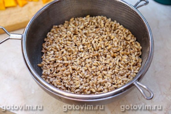 Перловка с мясом и тыквой Перловка с мясом и тыквой