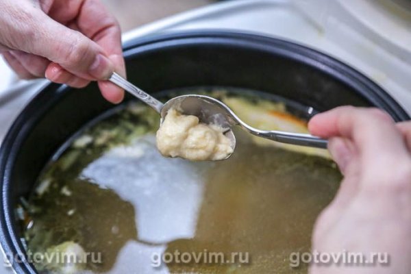 Суп куриный с клецками в мультиварке