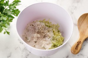 Постные котлеты из кабачков