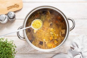Постный грибной суп из замороженных грибов