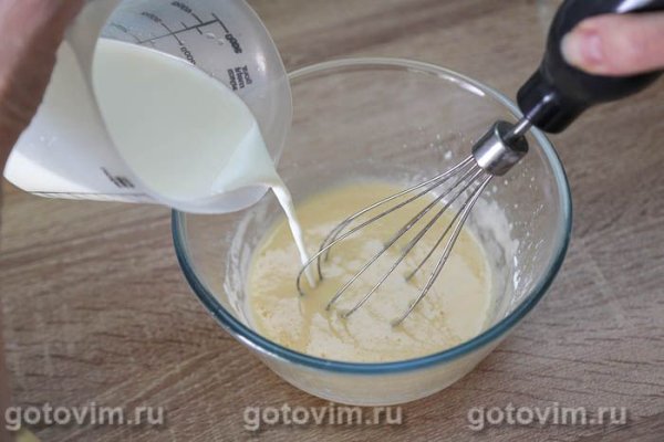 Бисквитный торт с заварным кремом в микроволновке