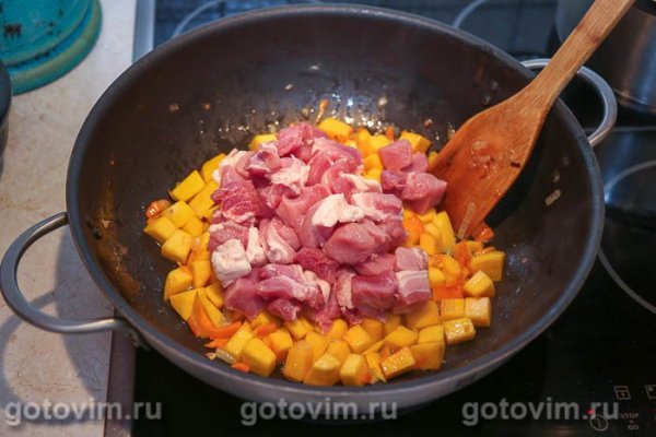 Перловка с мясом и тыквой Перловка с мясом и тыквой