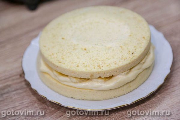Бисквитный торт с заварным кремом в микроволновке
