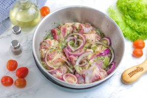 Шашлык с киви