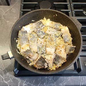 Белая рыба в ароматном соусе