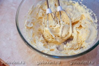 Шоколадные профитроли с масляным кремом с маскарпоне