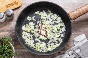 Пирожки с солеными грибами