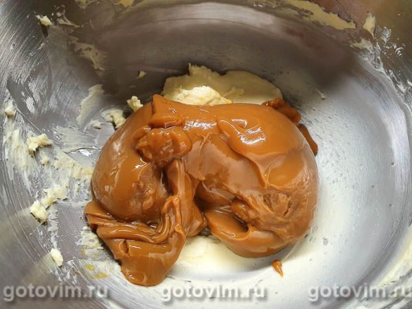 Десерт &laquo;Муравейник&raquo; с жареным миндалем