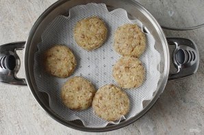 Постные котлеты на пару