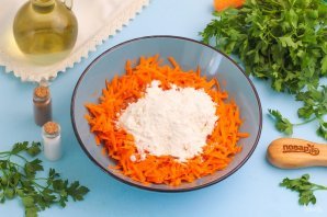 Постные морковные оладьи