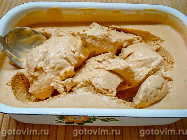 Мороженое крем-брюле с вареной сгущенкой