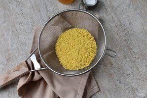Постная пшенная каша с сухофруктами Постная пшенная каша с сухофруктами