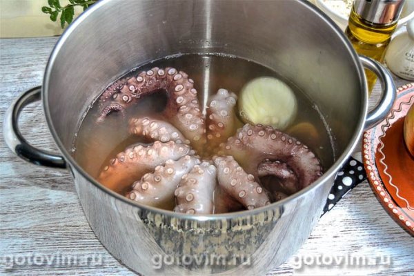 Рис с осьминогами по-португальски