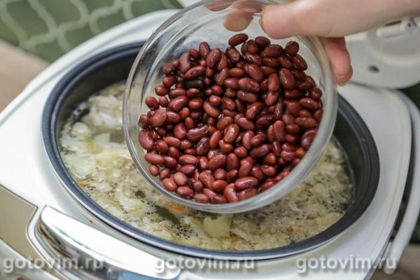 Суп с говядиной, картофелем и фасолью в мультиварке