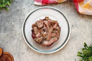 Почки в сметане