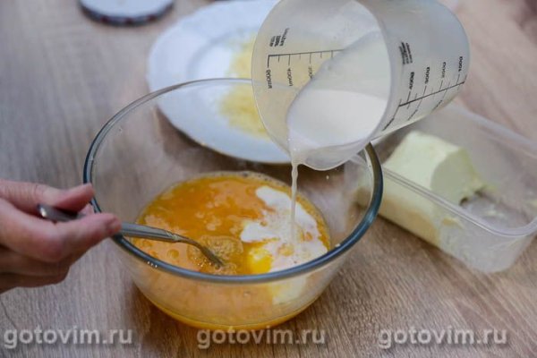 Омлет с сыром в мультиварке