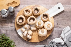 Постные фаршированные грибы