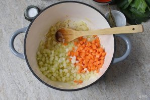 Суп из свиной рульки