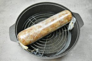 Рулет из куриной грудки с паприкой