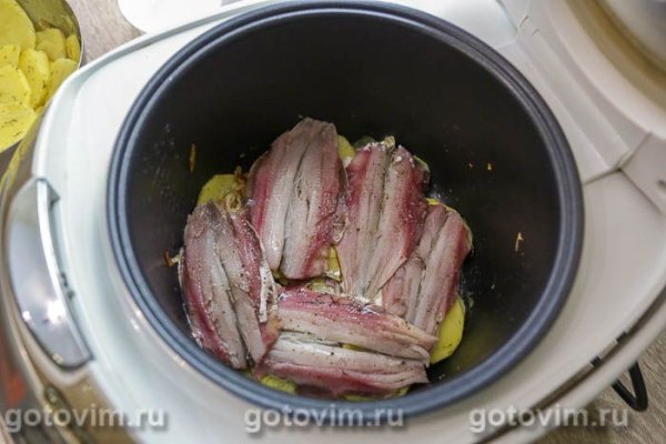 Запеканка из салаки с картофелем в мультиварке