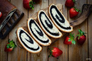 Постный маковый рулет