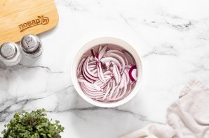 Азиатский салат из кабачка