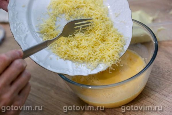 Омлет с сыром в мультиварке