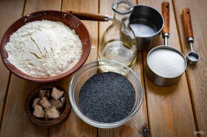 Постный маковый рулет