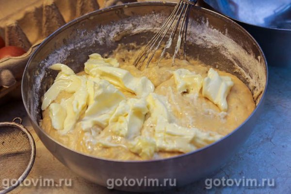 Кулич с начинкой (с заварным кремом) 