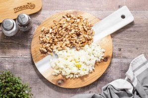 Постные фаршированные грибы