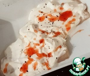 Треска, запечённая под сметаной с пармезаном