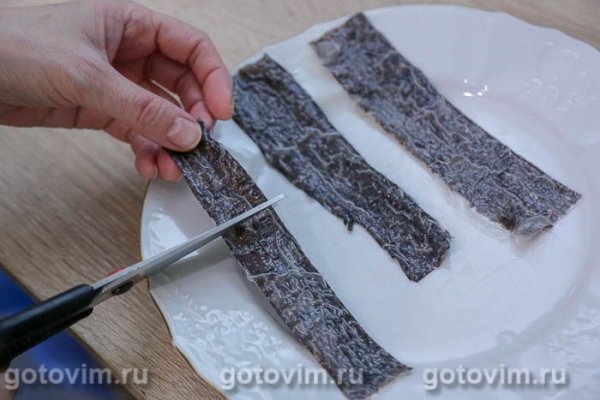 Чипсы из нори и рисовой бумаги в микроволновке