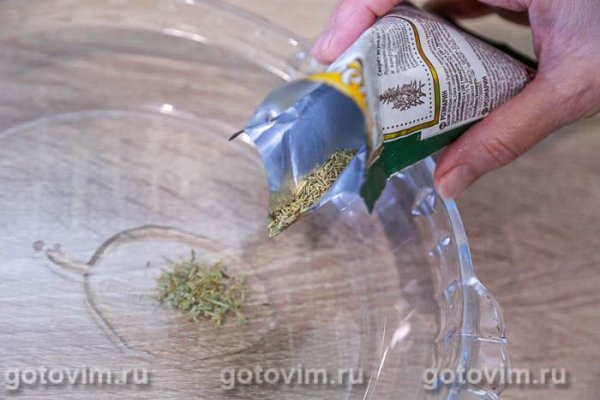 Солёный миндаль с розмарином в микроволновке