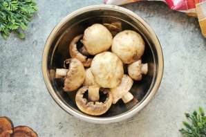 Шампиньоны на шампурах