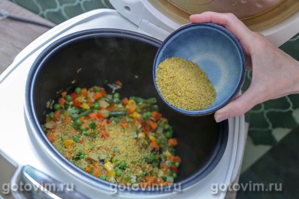 Мясной суп с овощной смесью и булгуром в мультиварке Мясной суп с овощной смесью и булгуром в мультиварке
