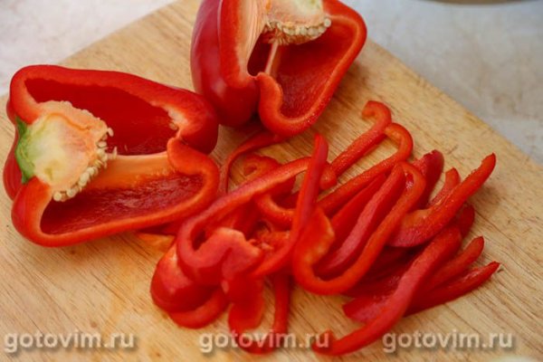 Куриные окорочка с перцем и томатами Куриные окорочка с перцем и томатами