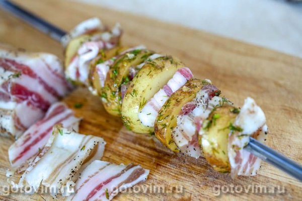 Шашлык из картофеля с салом