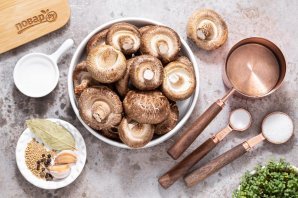 Маринованные шиитаке Маринованные шиитаке