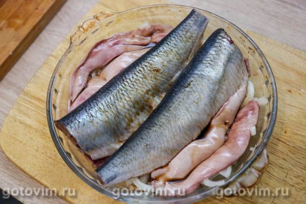 Сельдь, запечённая с соевым соусом по‑дальневосточному в микроволновке Сельдь, запечённая с соевым соусом по‑дальневосточному в микроволновке