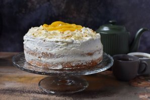 Сметанный торт с консервированными персиками