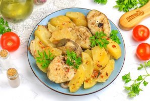 Минтай с картошкой