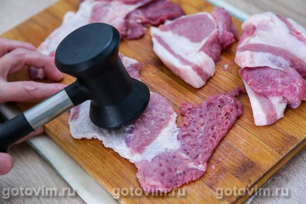 Мясные рулетики с вялеными томатами и сыром в мультиварке Мясные рулетики с вялеными томатами и сыром в мультиварке