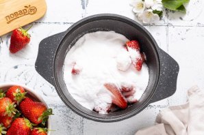 Клубничное варенье без сахара Клубничное варенье без сахара